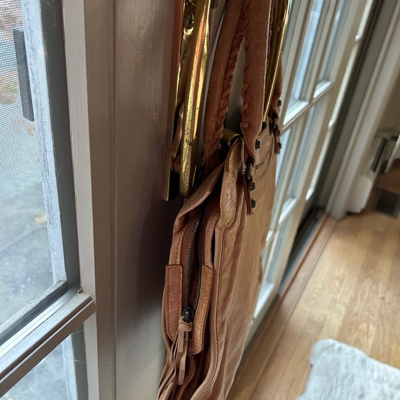 Balenciaga Tan Leather Shoulder Bag - Picture 7 of 10